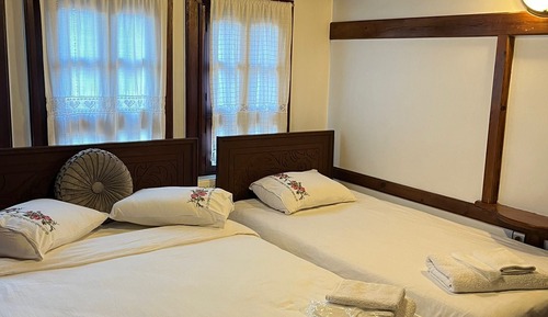 Family Triple Room, City View