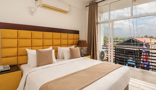 Deluxe Room, 1 Double Bed, Non Smoking, City View