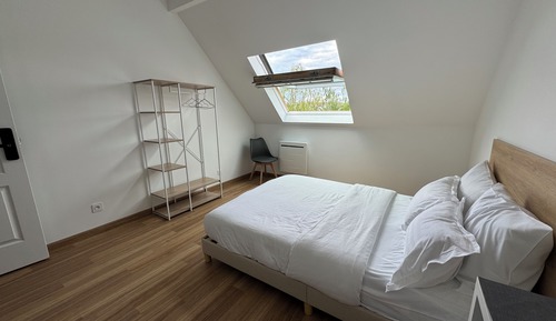 Economy Room
