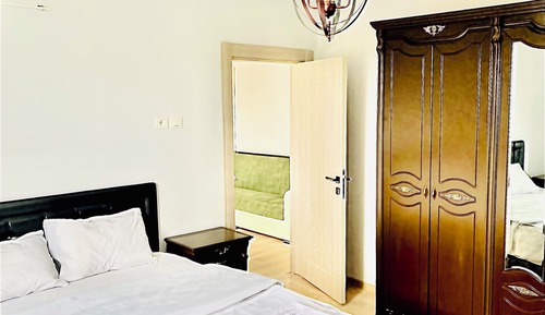 Royal Apartment, Park View