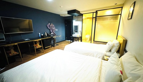 Grand Double or Twin Room, Partial Ocean View