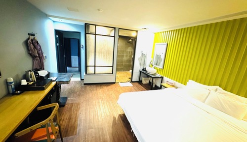 Premium Room