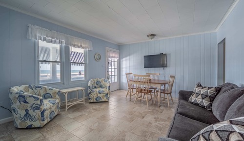 Basic Apartment, Beach View
