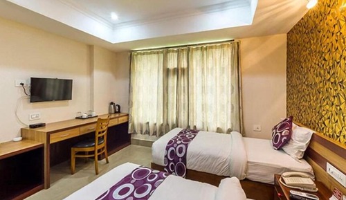 Deluxe Room, Hill View