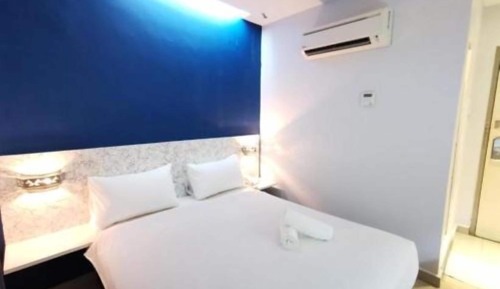 Standard Twin Room, 1 Queen Bed