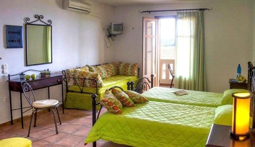 Basic Triple Room