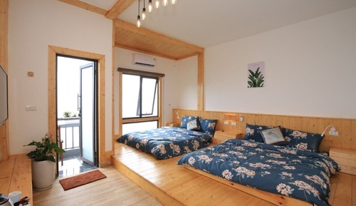 Superior Room, Multiple Beds, Balcony, Mountain View