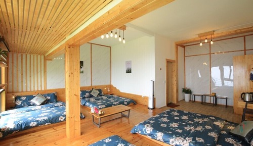 Family Room, Mountain View
