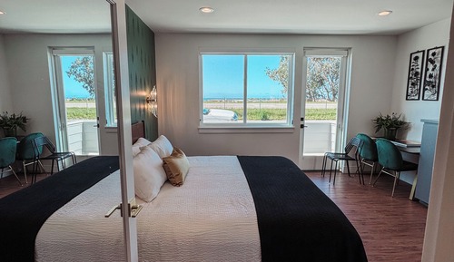 Summertime: ADA King Room, Ocean View