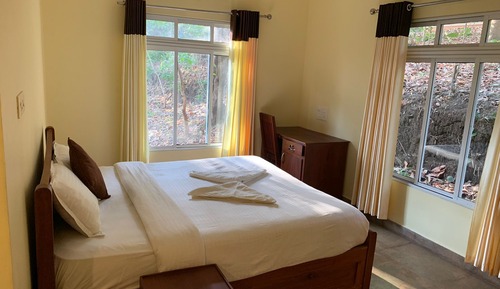 Deluxe Cottage, 1 King Bed, Non Smoking, Garden View