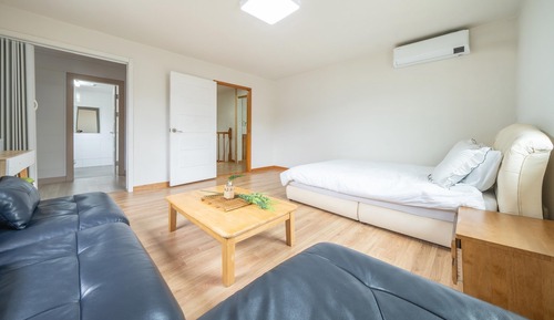Basic Room, 4 Bedrooms (byeolgwan 1)