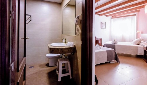 Basic Double Room
