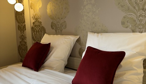 Deluxe Double Room, Courtyard View