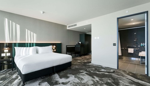 Superior Room, 1 Queen Bed, Accessible