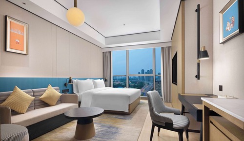 Deluxe Room, 1 King Bed