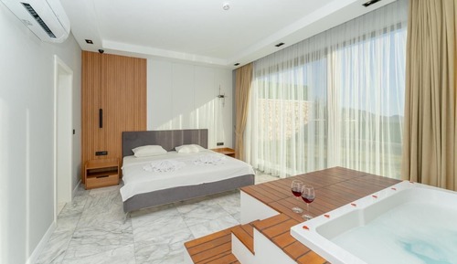 Luxury Villa, 3 Bedrooms, Sea View