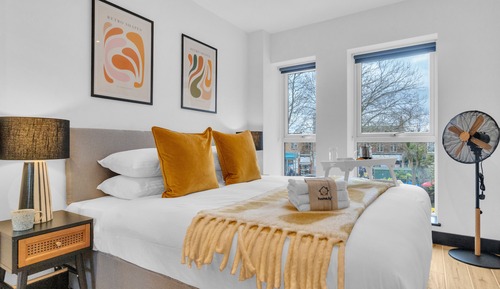 Deluxe Apartment