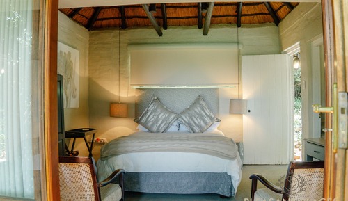 Classic Room, 1 Queen Bed, Non Smoking, Garden View