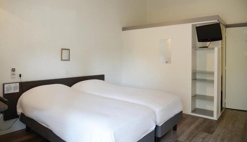 Classic Twin Room