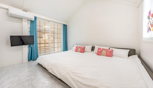 Basic Room, 1 Bedroom (Woodvalley Kids2)