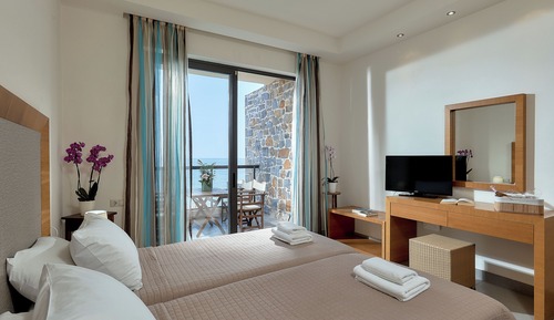 Deluxe Suite Sea View With Balcony