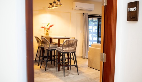Studio, 1 King Bed with Sofa bed, Kitchenette