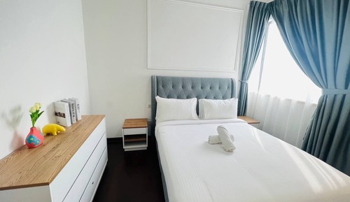 City Triple Room