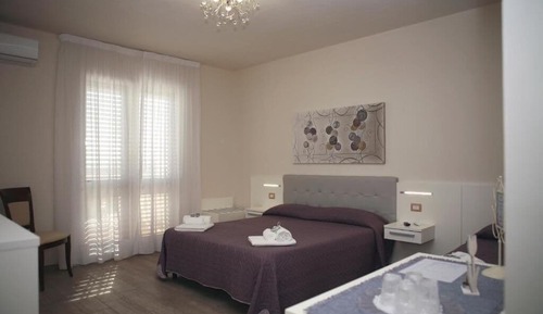 Economy Triple Room