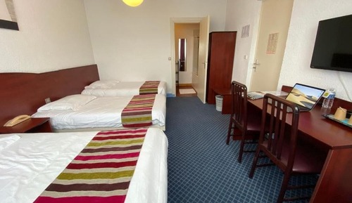 Comfort Triple Room