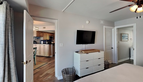 Condo, 1 King Bed with Sofa bed, Balcony, Ocean View (#206 East - No Pets)