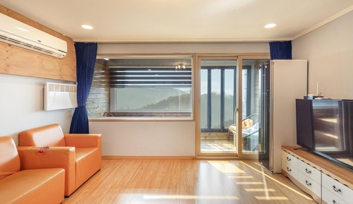 Basic Room, 1 Bedroom (sky)