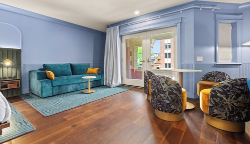 Deluxe Suite, 1 King Bed with Sofa bed, City View