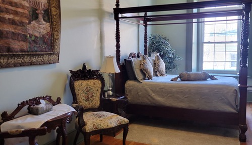 Honeymoon Suite, Garden View