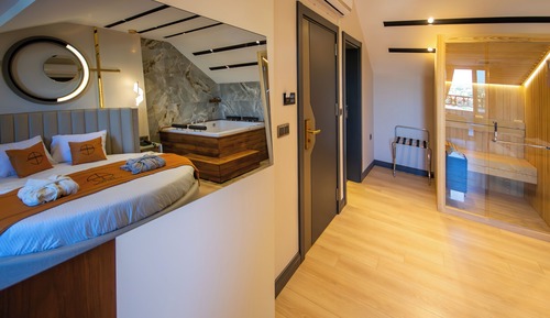 Exclusive Room