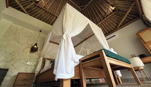 Deluxe Room, Pool View