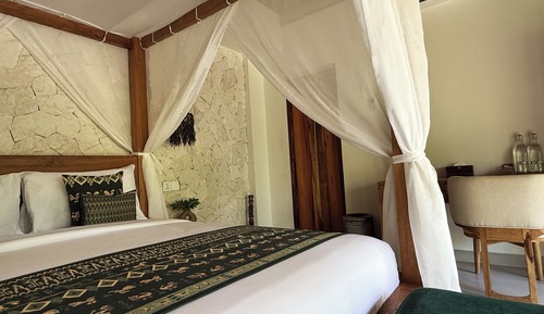 Deluxe Double Room, Garden View