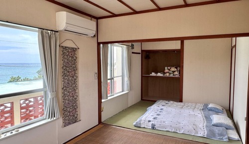 Room 205: Japanese-style Room/Futon with Shared Shower & Toilet