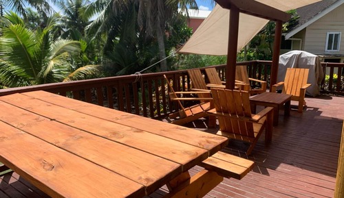 Family House, 3 Bedrooms, Pool Access, Beachside