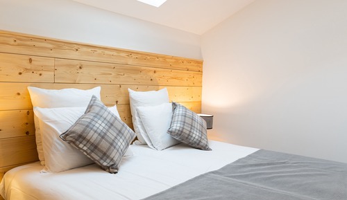 5-room apartment (3 bedrooms + 2 cabins) 8-10 p