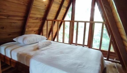 Family Cabin, Garden View