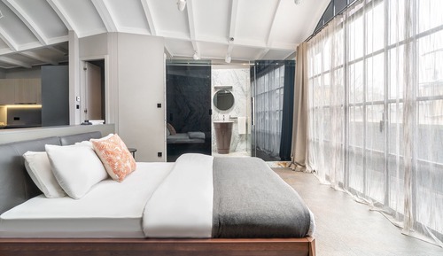 Signature Penthouse