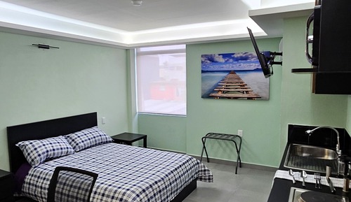 Family Studio Suite, 1 Queen Bed, Non Smoking, Kitchen