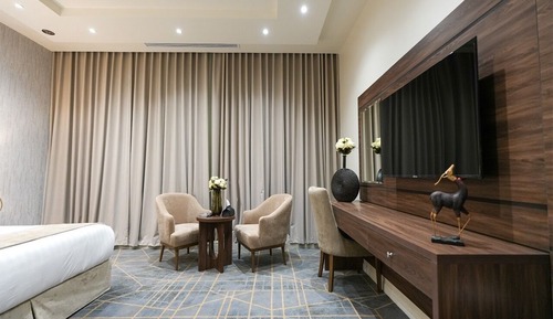 Deluxe Room, City View