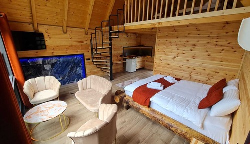 Luxury Chalet, River View