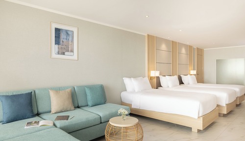Deluxe Triple Seaview