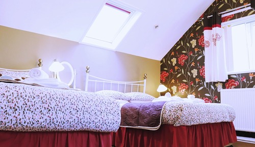 Double or Twin Room, Ensuite