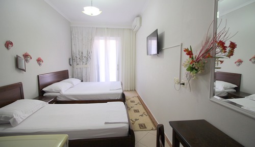 Comfort Triple Room