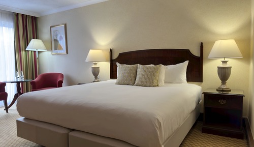 Standard Room, 1 King Bed