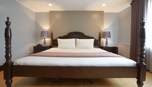 Deluxe Room, 1 King Bed, City View