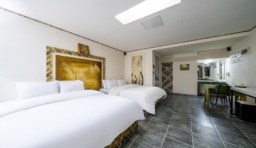 Premium Twin Room